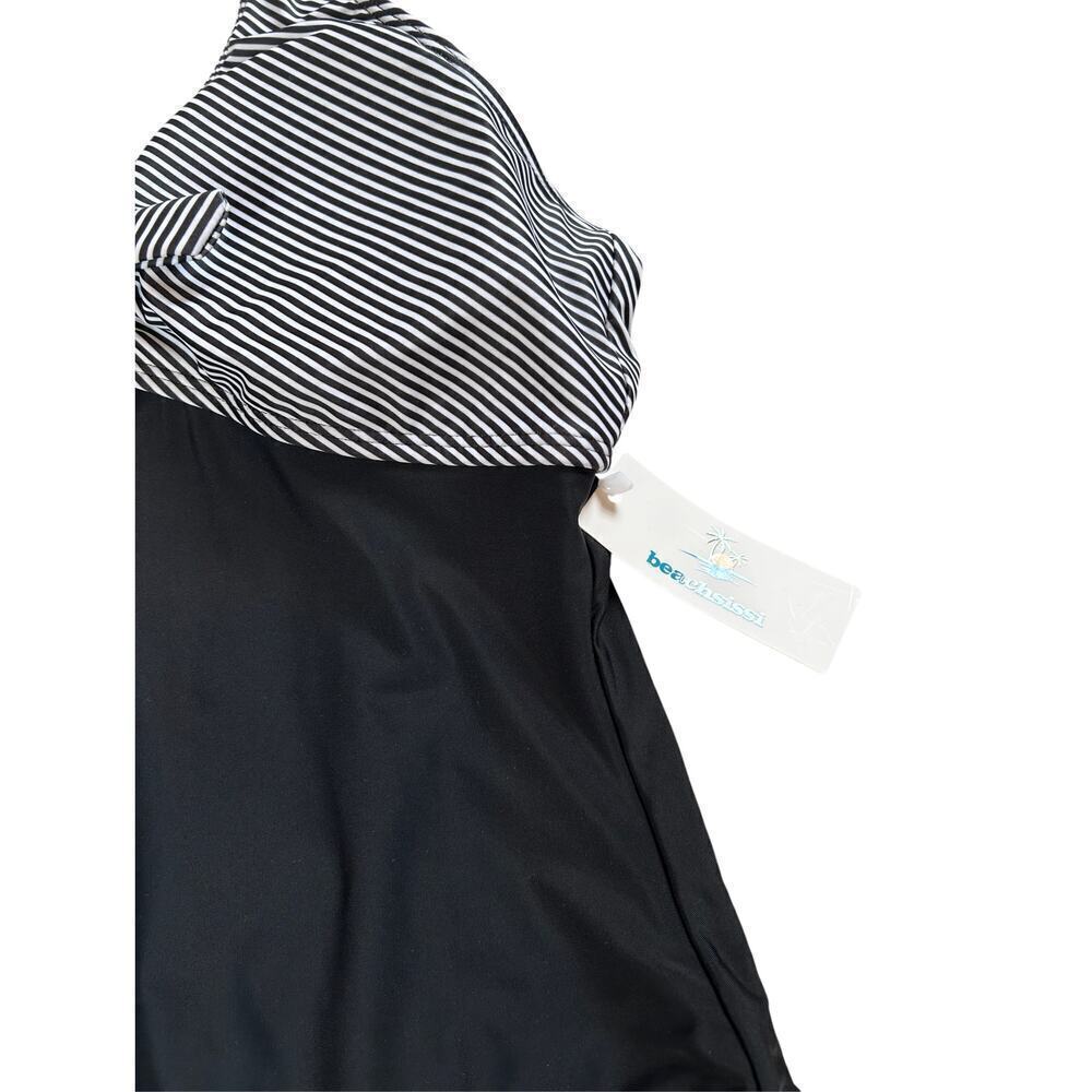 NWT beachsissi  Black And White Stripe One Piece Swimsuit Cutout Back Size L - Picture 2 of 8